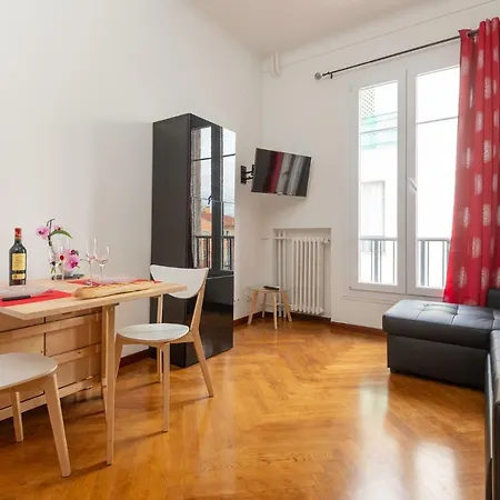 Le Palais Navarre Apartment *
